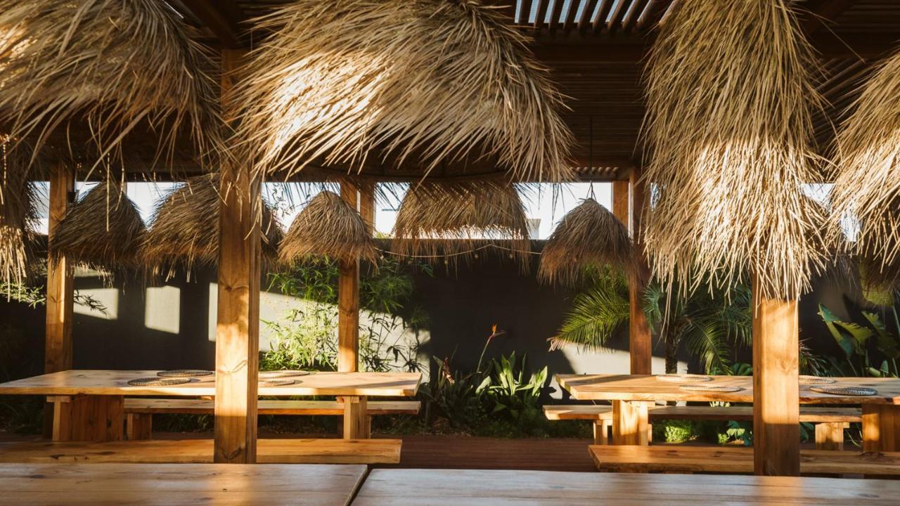 The Salty Pelican Yoga & Surf Retreat بينيش المظهر الخارجي الصورة