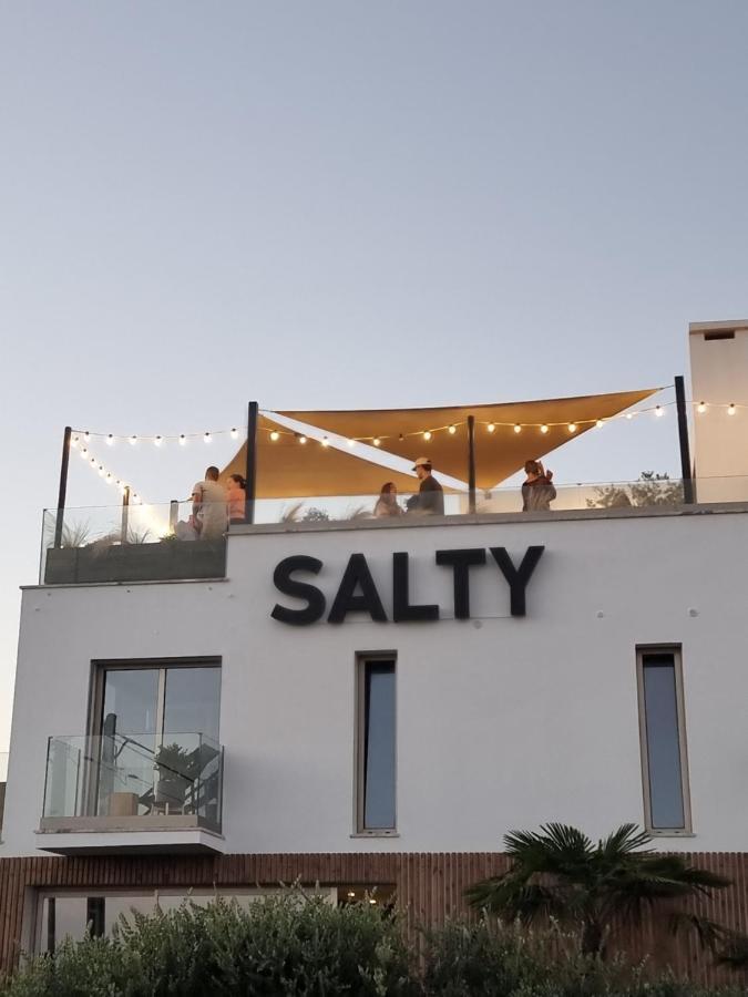 The Salty Pelican Yoga & Surf Retreat بينيش المظهر الخارجي الصورة