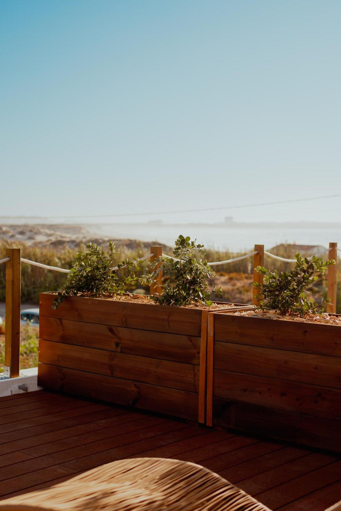 The Salty Pelican Yoga & Surf Retreat بينيش الغرفة الصورة