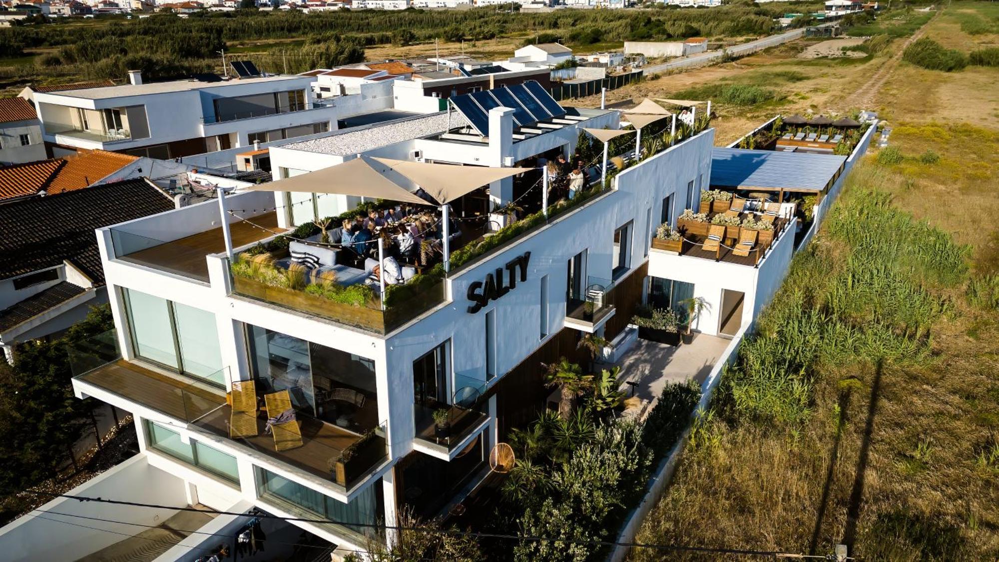 The Salty Pelican Yoga & Surf Retreat بينيش المظهر الخارجي الصورة